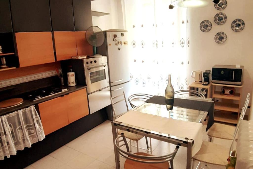 Gabry'S Home Three-Bedroom Big Apartment Near City Center & Train Station To Pisa And Florence & Ferries To Sardegna Corsica リヴォルノ エクステリア 写真