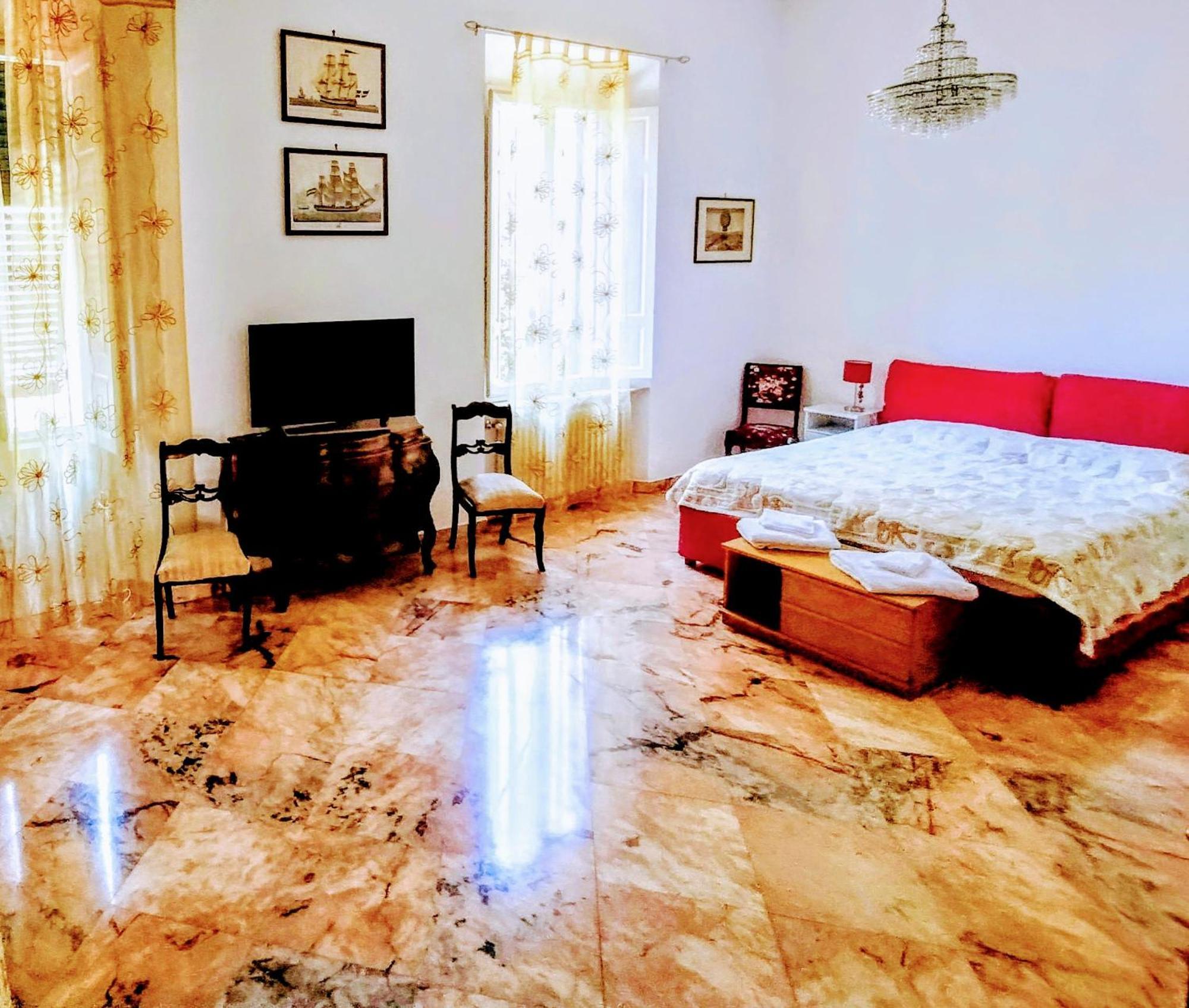 Gabry'S Home Three-Bedroom Big Apartment Near City Center & Train Station To Pisa And Florence & Ferries To Sardegna Corsica リヴォルノ エクステリア 写真